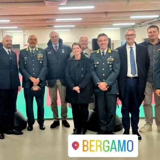 Arlati con il Presidente CONI Malagó e il Presidente Coni Lombardia Marco Riva in visita agli impianti della Guardia di Finanza